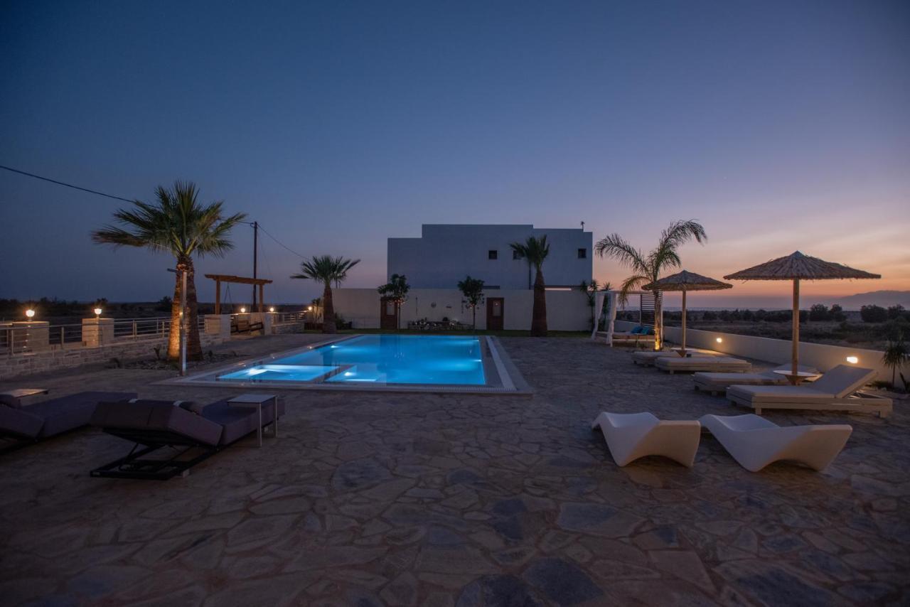 Villa Pnoe Seaside Kalamaki  Ngoại thất bức ảnh