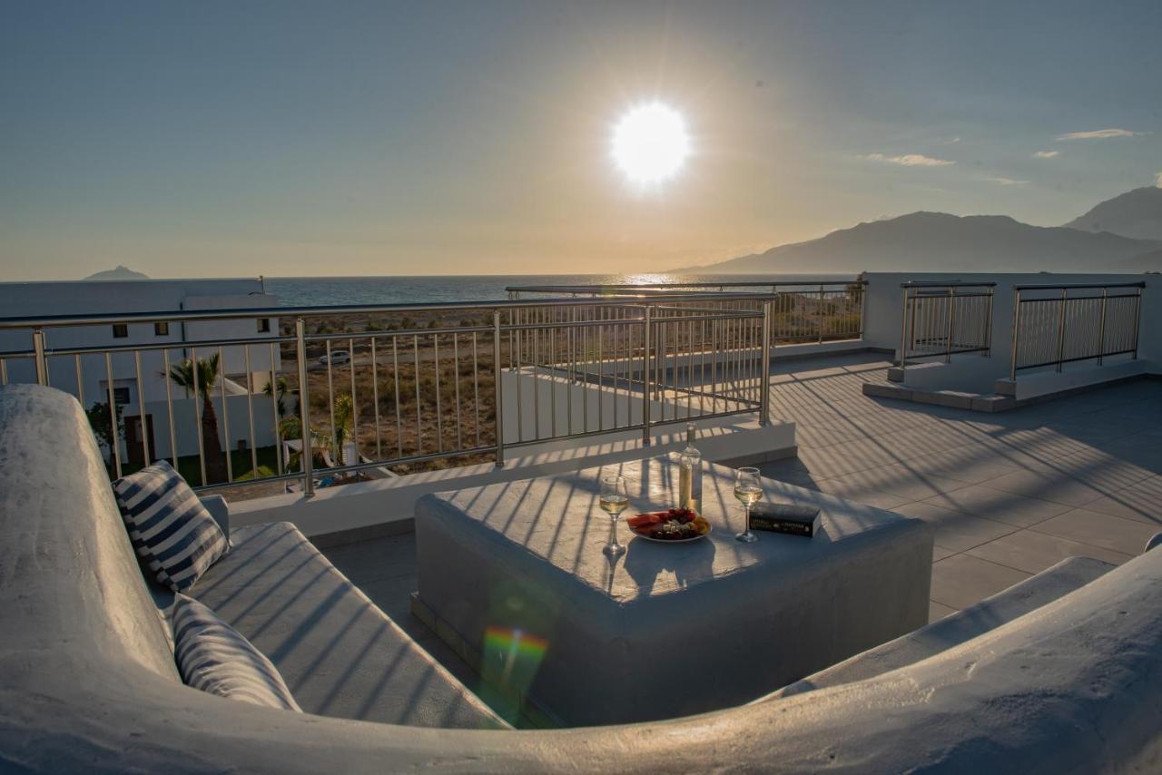 Villa Pnoe Seaside Kalamaki  Ngoại thất bức ảnh