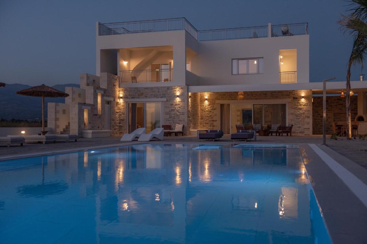 Villa Pnoe Seaside Kalamaki  Ngoại thất bức ảnh