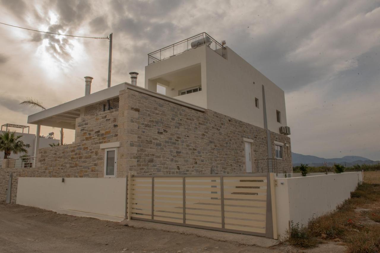 Villa Pnoe Seaside Kalamaki  Ngoại thất bức ảnh